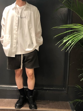「B'2nd（ビーセカンド）のアイテム（スニーカー）」を使った、岡田さん（メンズ・172cm）の夏コーディネート