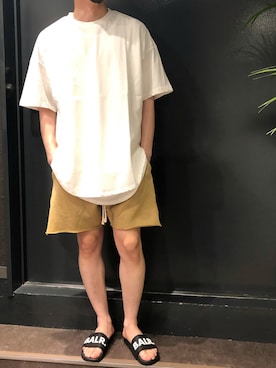 「BALR.（ボーラー）のアイテム（サンダル）」を使った、岡田さん（メンズ・172cm）の夏コーディネート