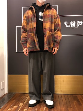 「B'2nd（ビーセカンド）のアイテム（レッグウェア）」を使った、岡田さん（メンズ・172cm）の秋コーディネート