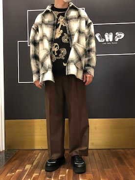 「B'2nd（ビーセカンド）のアイテム（レッグウェア）」を使った、岡田さん（メンズ・172cm）の秋コーディネート