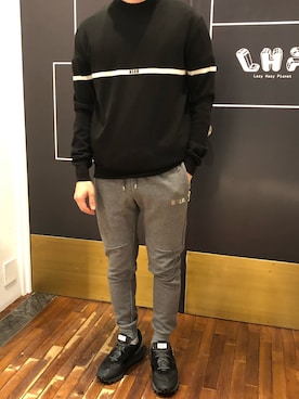 「MSGM（エムエスジーエム）のアイテム」を使った、岡田さん（メンズ・172cm）の秋コーディネート