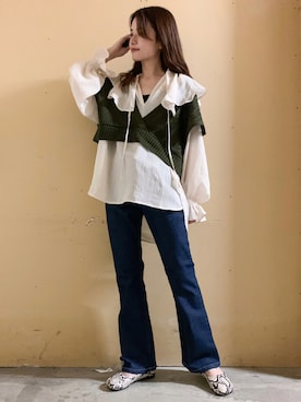 「アイテム（音楽/本・雑誌）」を使った、marinaさん（レディース・158cm）の秋コーディネート