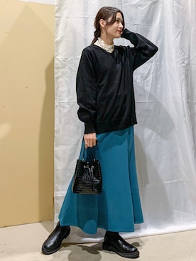 「アイテム（音楽/本・雑誌）」を使った、marinaさん（レディース・158cm）の秋コーディネート