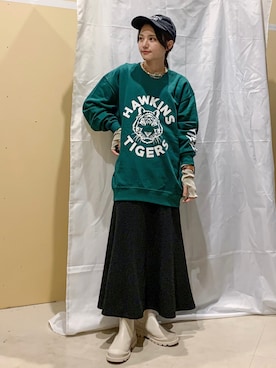 「アイテム（音楽/本・雑誌）」を使った、marinaさん（レディース・158cm）の秋コーディネート