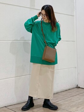 「アイテム（音楽/本・雑誌）」を使った、marinaさん（レディース・158cm）の秋コーディネート