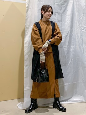 「アイテム（音楽/本・雑誌）」を使った、marinaさん（レディース・158cm）の秋コーディネート