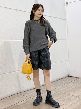 「アイテム（音楽/本・雑誌）」を使った、marinaさん（レディース・158cm）の秋コーディネート
