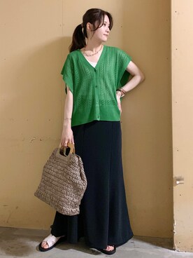 「アイテム（音楽/本・雑誌）」を使った、marinaさん（レディース・158cm）の春コーディネート