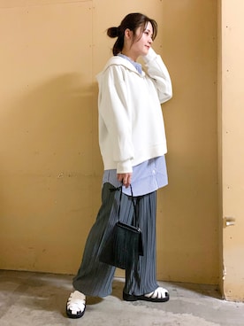 「アイテム（音楽/本・雑誌）」を使った、marinaさん（レディース・158cm）の春コーディネート