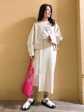 「春カラー」｜「アイテム（音楽/本・雑誌）」を使った、marinaさん（レディース・158cm）の春コーディネート
