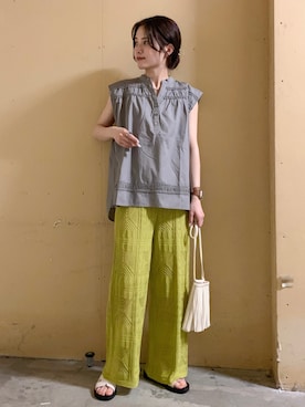 「アイテム（音楽/本・雑誌）」を使った、marinaさん（レディース・158cm）の春コーディネート