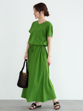 「アイテム（音楽/本・雑誌）」を使った、marinaさん（レディース・158cm）の夏コーディネート