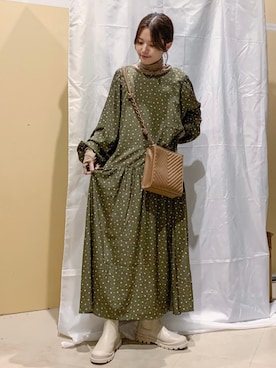 「タートルネック」｜「アイテム（音楽/本・雑誌）」を使った、marinaさん（レディース・158cm）の秋コーディネート