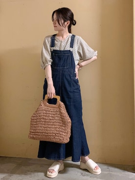 「アイテム（音楽/本・雑誌）」を使った、marinaさん（レディース・158cm）の春コーディネート