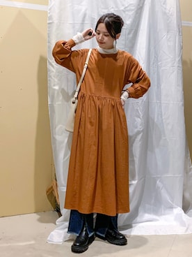 「アイテム（音楽/本・雑誌）」を使った、marinaさん（レディース・158cm）の秋コーディネート