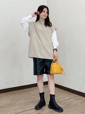 「アイテム（音楽/本・雑誌）」を使った、marinaさん（レディース・158cm）の秋コーディネート