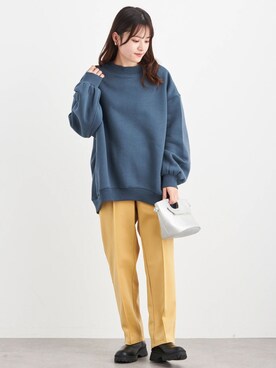 「春カラー」｜「アイテム（音楽/本・雑誌）」を使った、marinaさん（レディース・158cm）の冬コーディネート