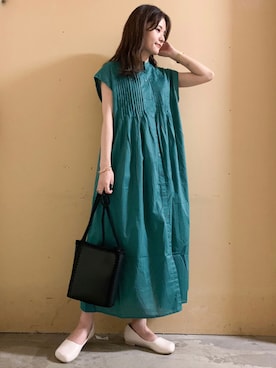 「アイテム（音楽/本・雑誌）」を使った、marinaさん（レディース・158cm）の秋コーディネート