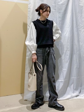 「アイテム（音楽/本・雑誌）」を使った、marinaさん（レディース・158cm）の秋コーディネート