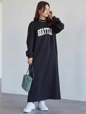 「アイテム（音楽/本・雑誌）」を使った、marinaさん（レディース・158cm）の冬コーディネート