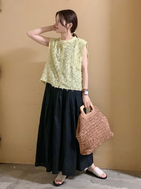 「アイテム（音楽/本・雑誌）」を使った、marinaさん（レディース・158cm）の春コーディネート