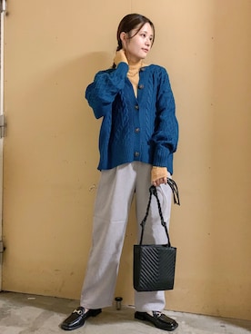 「ケーブルニット」｜「アイテム（音楽/本・雑誌）」を使った、marinaさん（レディース・158cm）の夏コーディネート