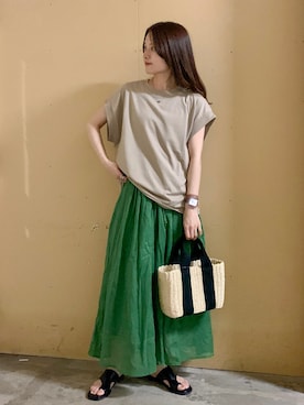 「アイテム（音楽/本・雑誌）」を使った、marinaさん（レディース・158cm）の夏コーディネート