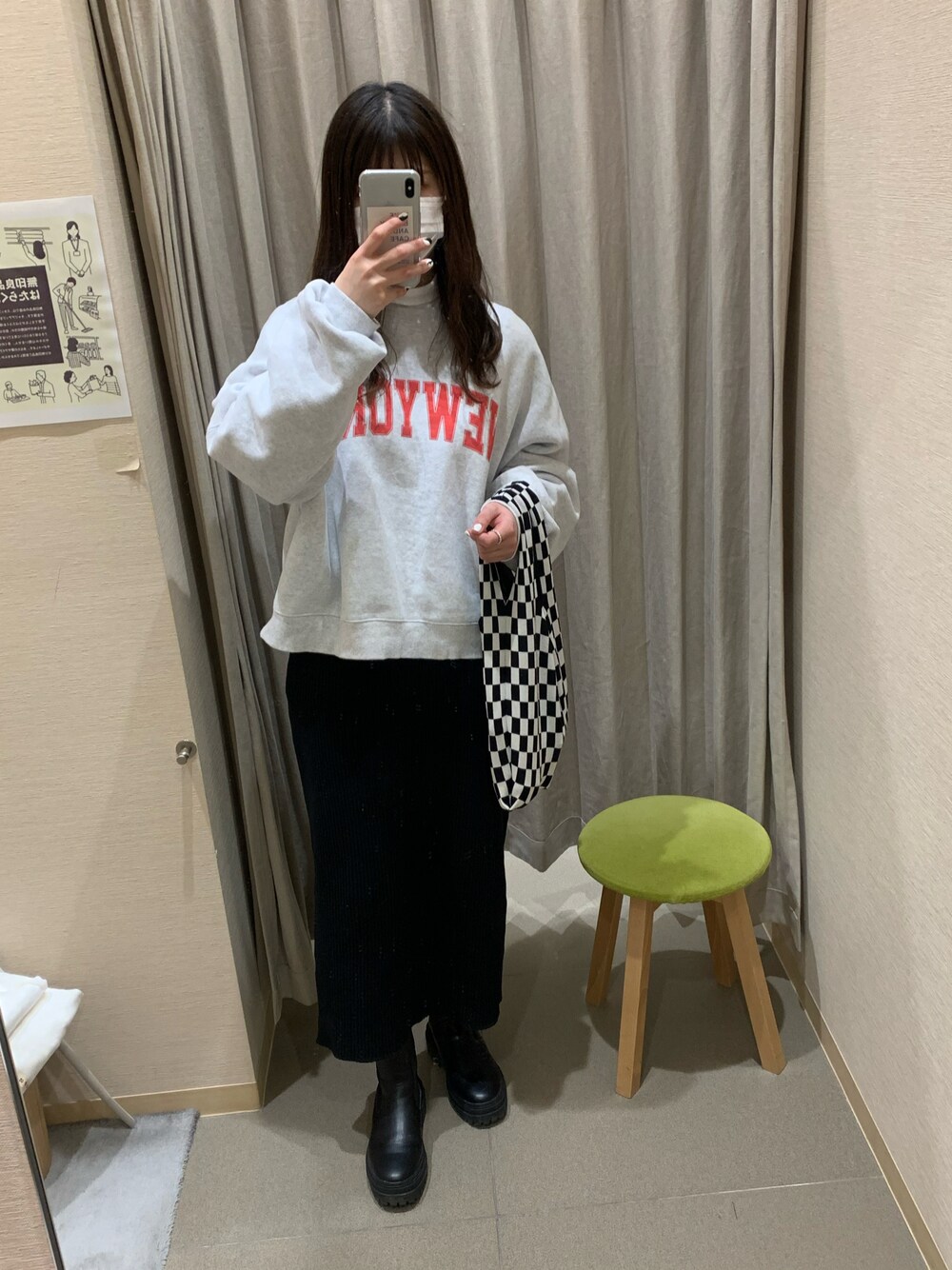 「私の推しブランド、大人カジュアル、休日スタイル、春コーデ、おしゃれさんと繋がりたい、ショートブーツ、上品カジュアル、ローリーズファーム(LOWRYS FARM)」｜「mysticのサイドゴアブーツ（ブーツ、ブラック系）」を使った、Mさん（レディース・160cm）の冬コーディネートの1枚目の写真