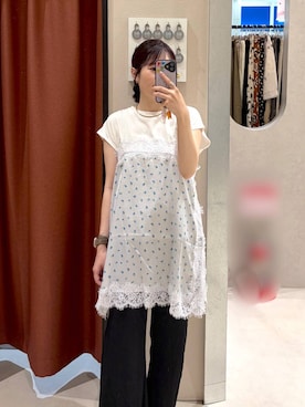「LOWRYS FARM（ローリーズファーム）の【接触冷感】ベーシックノースリーブ　1043004（Tシャツ/カットソー、ホワイト系）」を使った、maruさん（レディース・160cm）の夏コーディネート