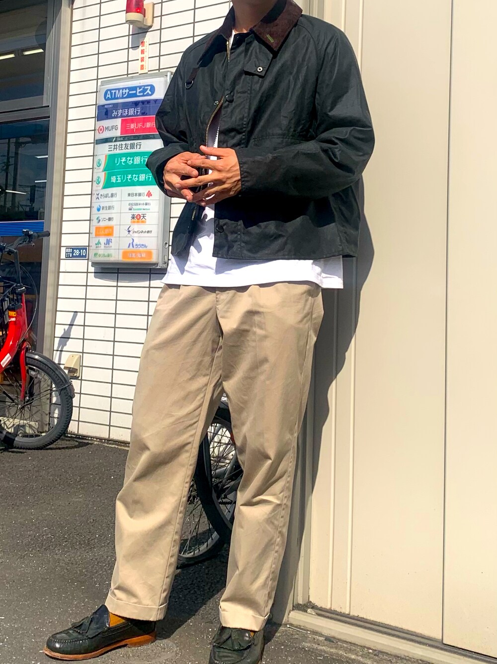「大人カジュアル、クリスマスに着たい服、おしゃれさんと繋がりたい、ゆるコーデ、休日スタイル、いいね、save、フォローお願いします🤑、プチプラ、革靴、古着、冬のコーデ」｜「BarbourのSPEY WAXED COTTON（ブルゾン、グリーン系）」を使った、Nakedさん（メンズ・178cm）の冬コーディネートの1枚目の写真