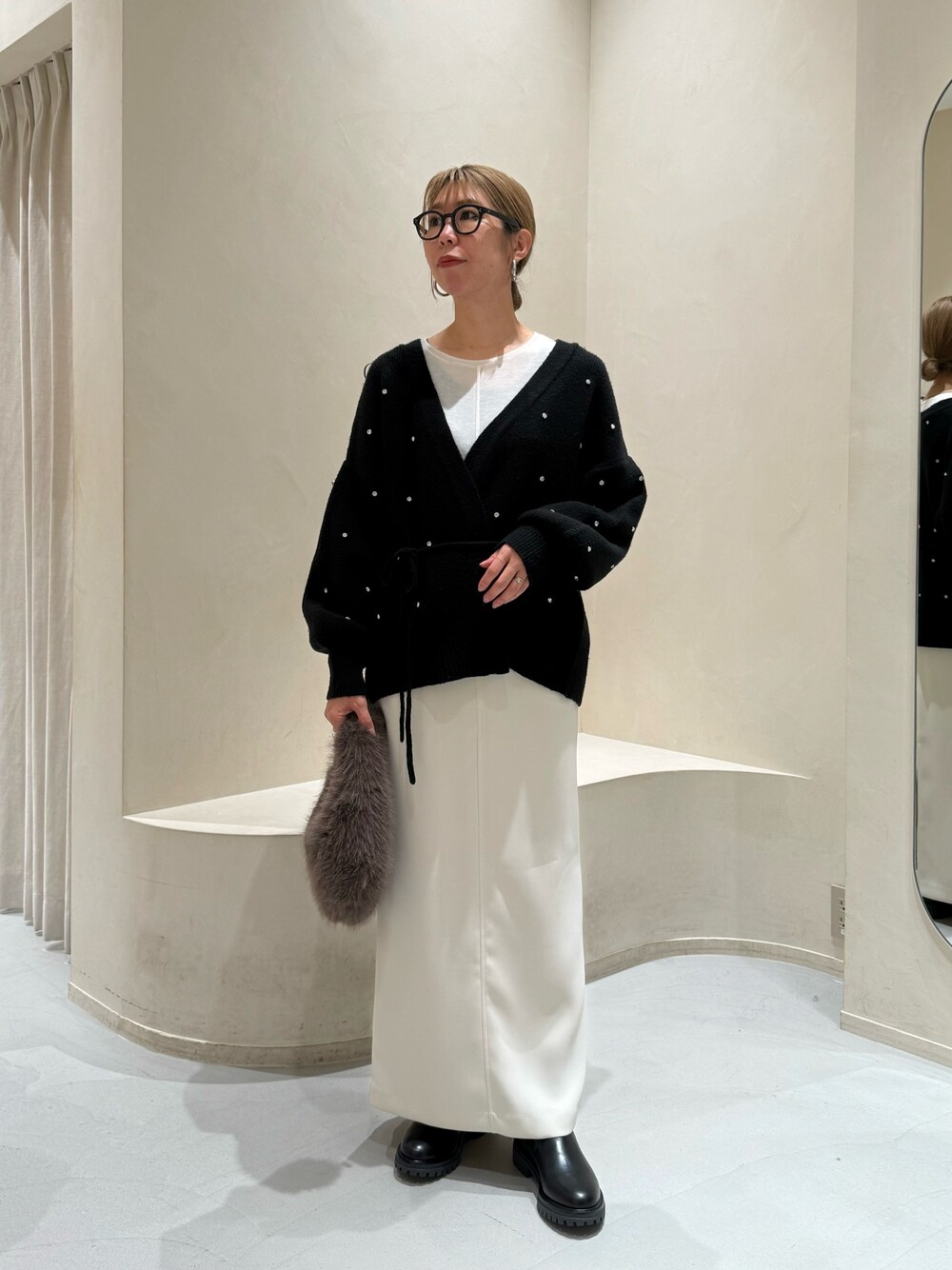 ビジューラップカーディガンを使った人気ファッションコーディネート