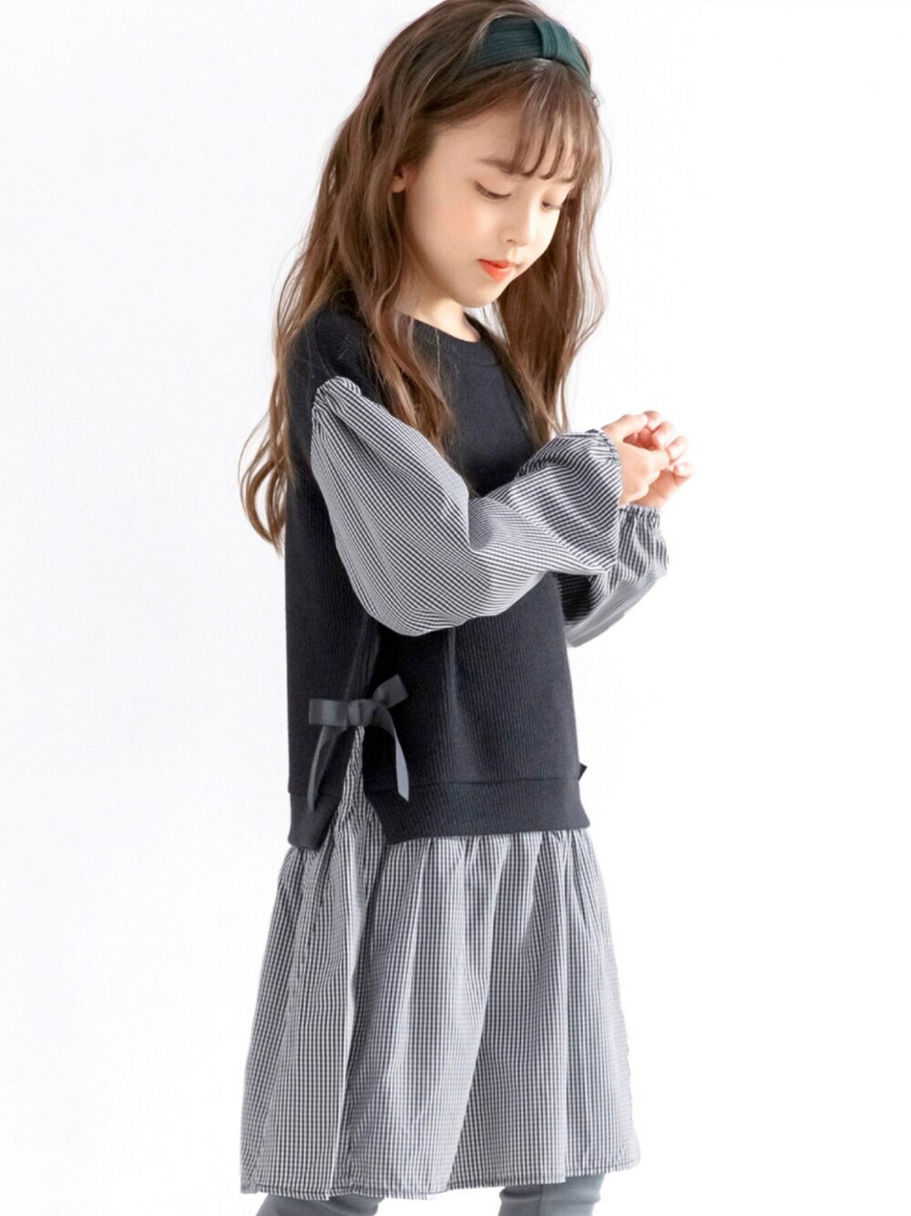 「ワンピース、子供服、韓国子供服、ドッキングワンピ、子供コーデ、こどもコーデ、韓国ファッション、子どもコーデ、韓国こども服」｜「Bee des Beeの長袖ワンピース（ワンピース、ブラック系）」を使った、子供服Beeさん（レディース・127cm）の秋コーディネートの1枚目の写真