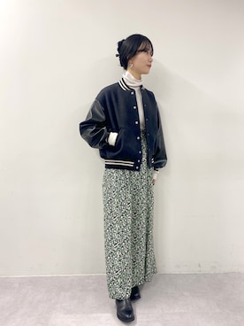 「SHENERY（シーナリー）のアイテム（スタジャン）」を使った、NAGATA_167cmさん（レディース・167cm）の秋コーディネート