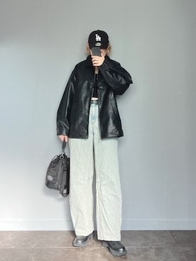 「アイテム（デニムパンツ）」を使った、SHOさん（レディース・165cm）の秋コーディネート