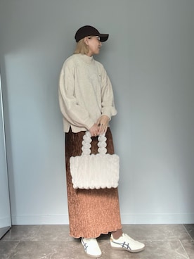 「アイテム（スニーカー）」を使った、SHOさん（レディース・165cm）の秋コーディネート