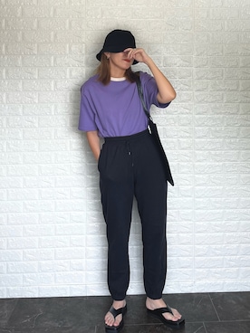 「スウエットパンツ」｜「アイテム（サンダル）」を使った、SHOさん（レディース・165cm）の夏コーディネート