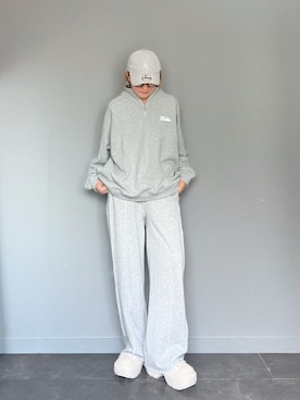 「アイテム（サンダル）」を使った、SHOさん（レディース・165cm）の秋コーディネート