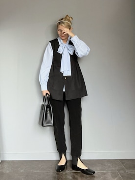 「GeeRA（ジーラ）のオンオフ着られる！洗えるイージーケアボリュームボウタイリボンブラウス（Shirts、ブルー系）」を使った、SHOさん（レディース・165cm）の春コーディネート