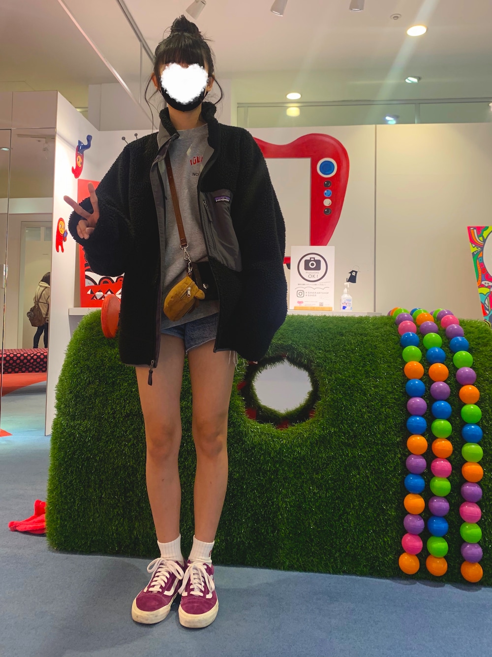 「キッズコーデ、スニーカーコーデ、秋冬コーデ、ビッグシルエット、おしゃれさんと繋がりたい、レトロX、patagonia、WEGO」｜「SLOBE IENAの【VANS / ヴァンズ】 OLD SKOOL PIG SUEDEスニーカー◆（スニーカー、パープル系）」を使った、maaryoさん（キッズ・156cm）の秋コーディネートの1枚目の写真