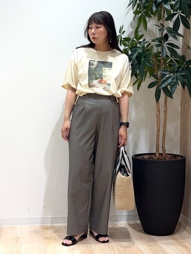 「grove（グローブ）の【UVカット/接触冷感】プリントアソート5分袖Tシャツ（Tシャツ/カットソー、イエロー系）」を使った、miraiさん（レディース）の春コーディネート