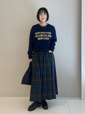 「Dessin（デッサン）の【洗濯機OK/秋レイヤード】スウェットライク ロゴニット（ニット/セーター、ブルー系）」を使った、Hirokaさんの秋コーディネート