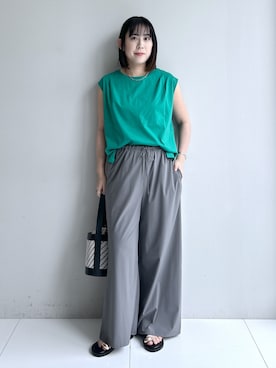 「Dessin（デッサン）の【接触冷感/UVカット】美光沢ノースリーブカットソー（Tシャツ/カットソー、グリーン系）」を使った、Hirokaさんの夏コーディネート