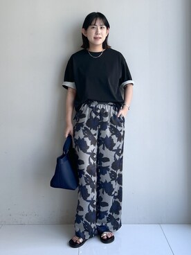 「Dessin（デッサン）の【汗シミ防止/UVカット】配色スリーブ 五分袖プルオーバー（Tシャツ/カットソー、ブラック系）」を使った、Hirokaさんの夏コーディネート