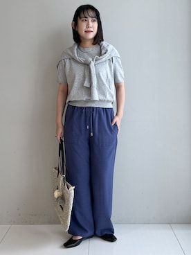「Dessin（デッサン）の【9色展開/接触冷感/UVカット】ドライタッチサマーニットT（ニット/セーター、グレー系）」を使った、Hirokaさんの夏コーディネート