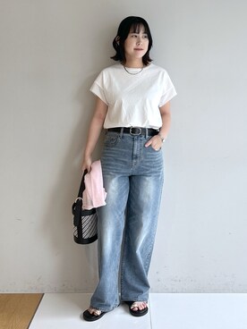 「Dessin（デッサン）の【UVカット/接触冷感】美光沢カットソー（Tシャツ/カットソー、ホワイト系）」を使った、Hirokaさんの夏コーディネート