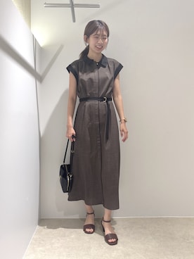 「NATURAL BEAUTY BASIC（ナチュラルビューティーベーシック）のリネンライクバイカラーワンピース（ワンピース、ブラウン系）」を使った、AYAさん（レディース・160cm）の夏コーディネート