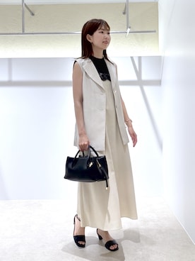 「NATURAL BEAUTY BASIC（ナチュラルビューティーベーシック）のアイテム（ジャケット/アウター、ベージュ系）」を使った、AYAさん（レディース・160cm）の夏コーディネート