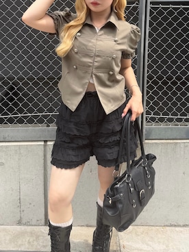 「continuer de NICE CLAUP(コンティニューデナイスクラップ)のナポレオン風パフブラウス(シャツ/ブラウス、グリーン系)」を使った、m o e / 149cmさん(レディース・149cm)の夏コーディネート