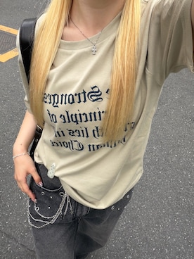 「continuer de NICE CLAUP(コンティニューデナイスクラップ)の【WEB限定】ロゴプリントT(Tシャツ/カットソー、ホワイト系)」を使った、m o e / 149cmさん(レディース・149cm)の夏コーディネート