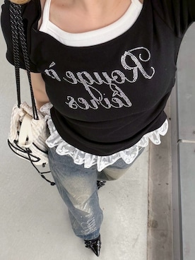 「continuer de NICE CLAUP(コンティニューデナイスクラップ)の裾レースキラキラロゴホルターT(Tシャツ/カットソー、ブラック系)」を使った、m o e / 149cmさん(レディース・149cm)の夏コーディネート